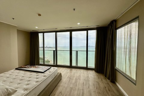 Penthouse in Pattaya, Thailand 5 bedrooms № 169449 - photo 21