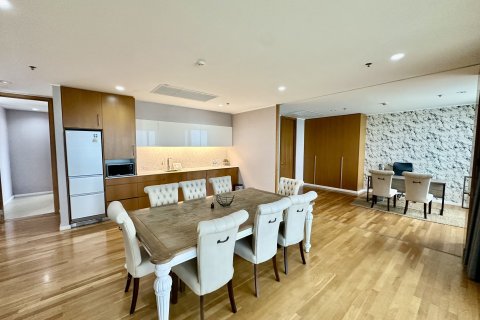 Penthouse in Pattaya, Thailand 5 bedrooms № 169449 - photo 9