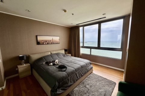 Penthouse in Pattaya, Thailand 5 bedrooms № 169449 - photo 16