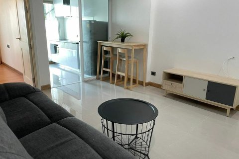 Studio dans le Condo à Huai Khwang, Bangkok, Thaïlande  № 169452 - photo 2