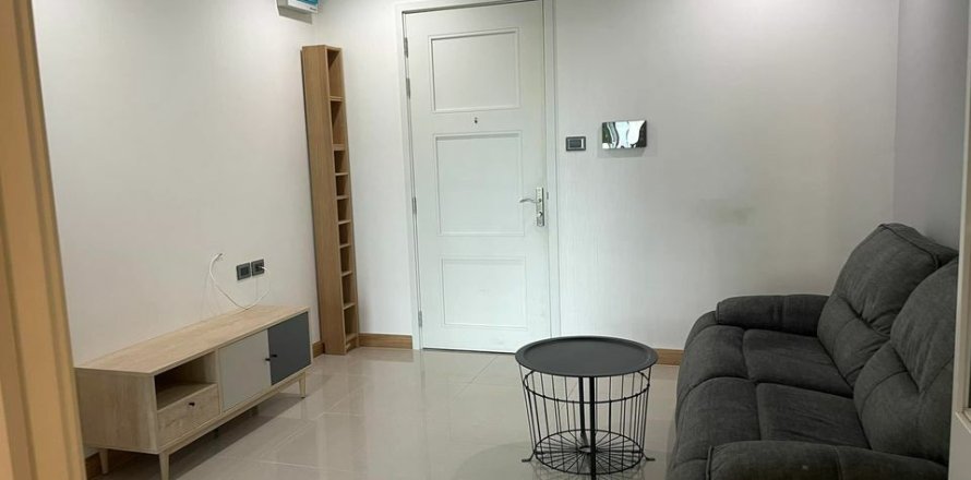 Studio dans le Condo à Huai Khwang, Bangkok, Thaïlande  № 169452