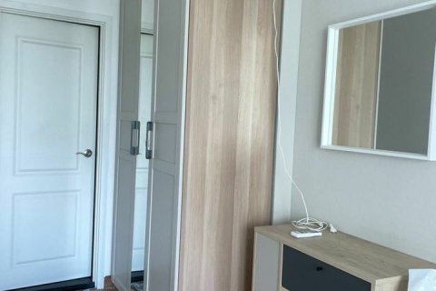 Studio dans le Condo à Huai Khwang, Bangkok, Thaïlande  № 169452 - photo 6