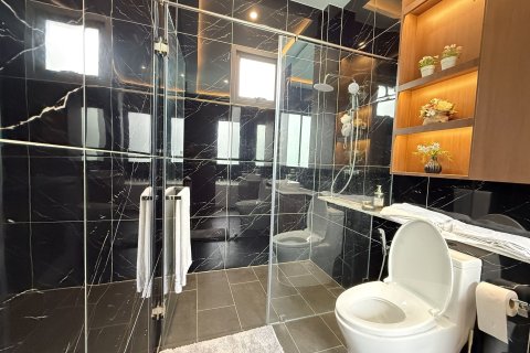 Villa in Pattaya, Thailand 3 bedrooms № 154181 - photo 18