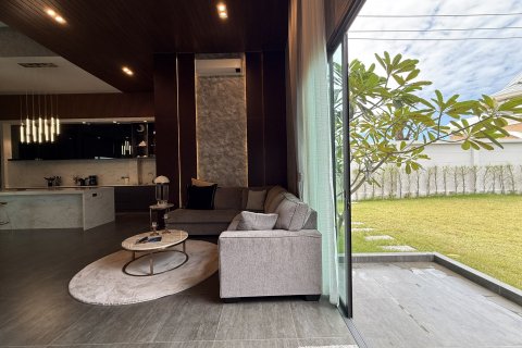 Villa in Pattaya, Thailand 3 bedrooms № 154181 - photo 5