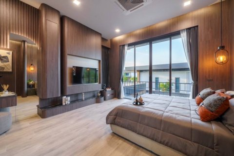 Villa in Bang Lamung, Thailand 6 bedrooms № 119005 - photo 8