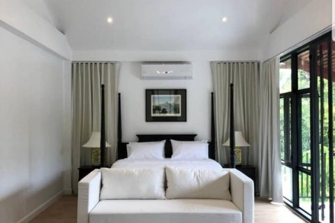 Condo in Bangkok, Thailand, 2 bedrooms  № 157571 - photo 10