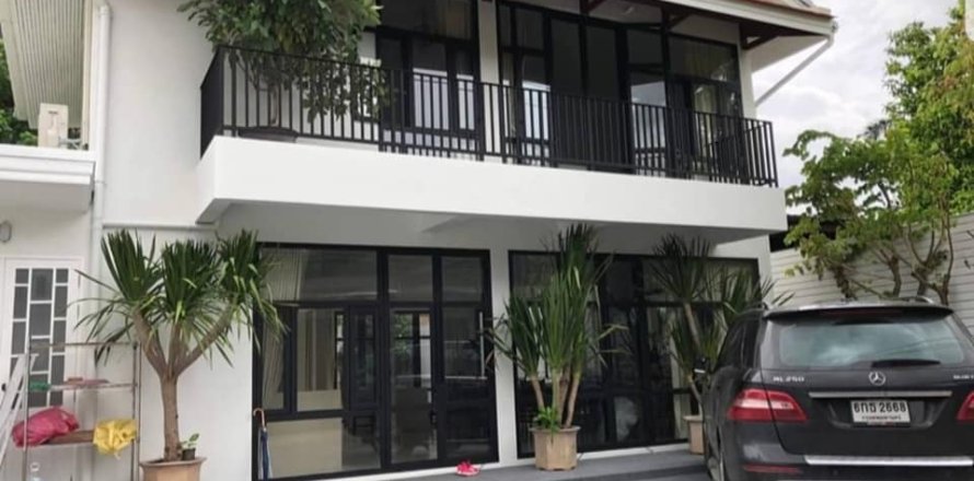 Condo in Bangkok, Thailand, 2 bedrooms  № 157571