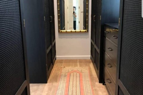 Condo in Bangkok, Thailand, 2 bedrooms  № 157571 - photo 8