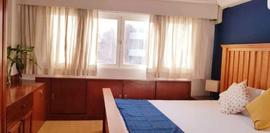 Condo in Bangkok, Thailand, 2 bedrooms  № 157572