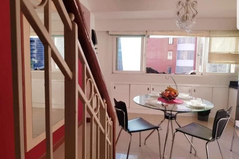 Condo in Bangkok, Thailand, 2 bedrooms  № 157572 - photo 11