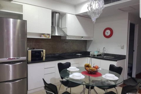 Condo in Bangkok, Thailand, 2 bedrooms  № 157572 - photo 15