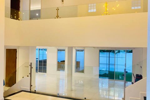 House in Bangkok, Thailand 6 bedrooms № 157574 - photo 7