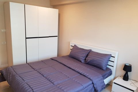 Condo in Bangkok, Thailand, 2 bedrooms  № 157570 - photo 13