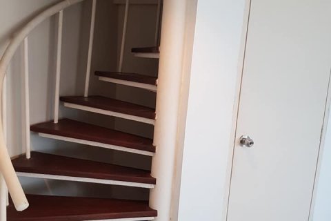 Condo in Bangkok, Thailand, 2 bedrooms  № 157570 - photo 3