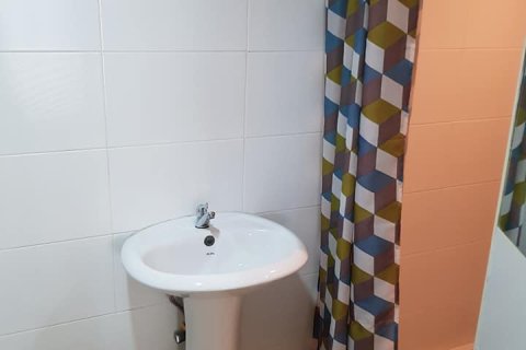 Condo in Bangkok, Thailand, 2 bedrooms  № 157570 - photo 6