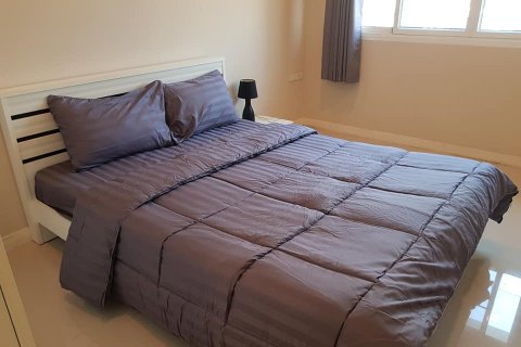 Condo in Bangkok, Thailand, 2 bedrooms  № 157570 - photo 14