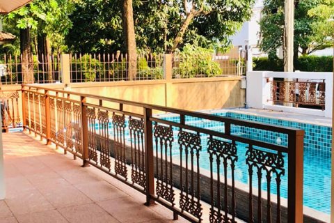 House in Bangkok, Thailand 6 bedrooms № 157573 - photo 7