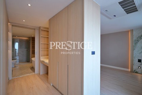 Condo in Pattaya, Thailand, 2 bedrooms № 197702 - photo 11