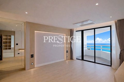 Condo in Pattaya, Thailand, 2 bedrooms № 197702 - photo 15