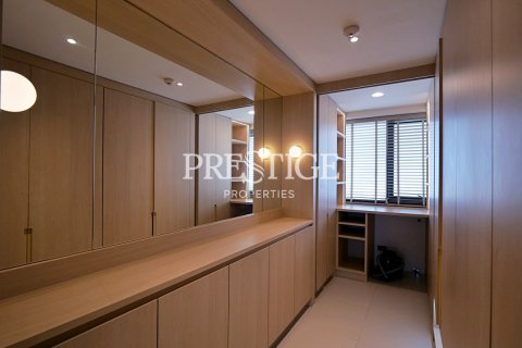 Condo in Pattaya, Thailand, 2 bedrooms № 197702 - photo 8