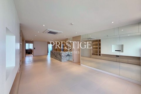 Condo in Pattaya, Thailand, 2 bedrooms № 197702 - photo 3
