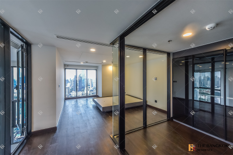 Condo in Bangkok, Thailand, 3 bedrooms № 209851 - photo 5
