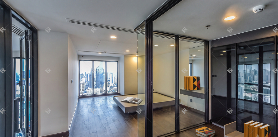 Condo in Bangkok, Thailand, 3 bedrooms № 209851