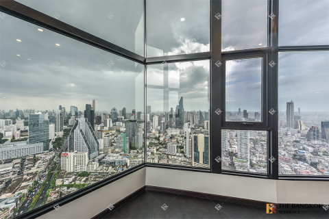 Condo in Bangkok, Thailand, 3 bedrooms № 209851 - photo 2