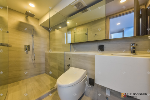Condo in Bangkok, Thailand, 3 bedrooms № 209851 - photo 9