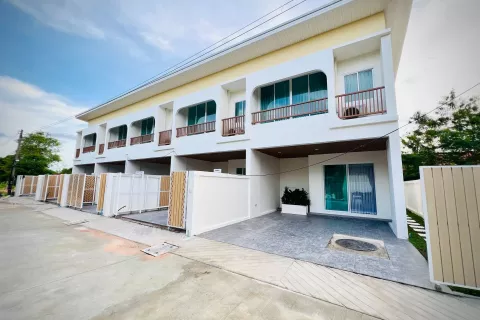 Townhouse in Mai Khao, Thailand 2 bedrooms № 146167 - photo 1