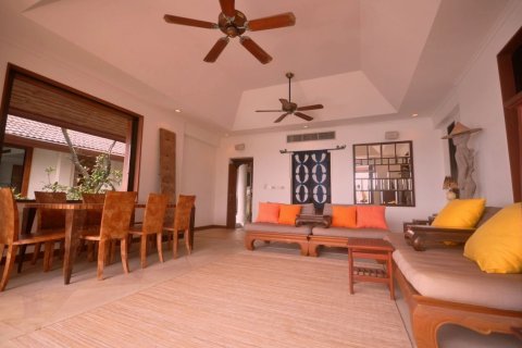Villa in Phuket, Thailand 4 bedrooms № 161603 - photo 3