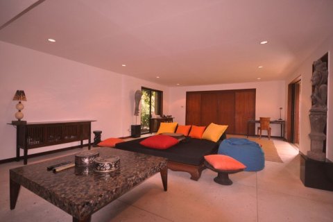 Villa in Phuket, Thailand 4 bedrooms № 161603 - photo 15