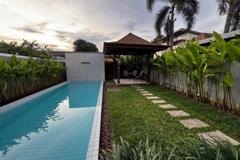 Villa in Phuket, Thailand 2 bedrooms № 161602 - photo 7