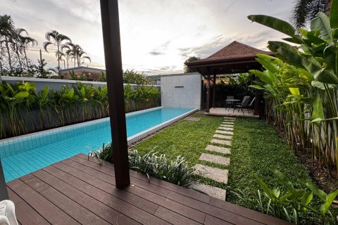 Villa in Phuket, Thailand 2 bedrooms № 161602 - photo 15