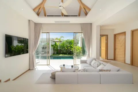 Villa in Phuket, Thailand 3 bedrooms № 161601 - photo 8