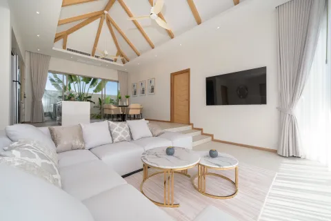 Villa in Phuket, Thailand 3 bedrooms № 161601 - photo 12