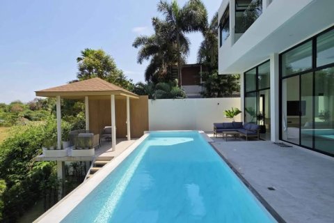 Villa in Chalong, Thailand 3 bedrooms № 162297 - photo 2