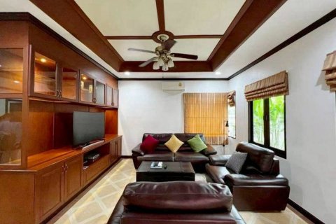 Villa in Sattahip, Thailand 3 bedrooms № 162295 - photo 3