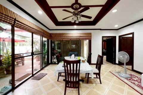 Villa in Sattahip, Thailand 3 bedrooms № 162295 - photo 2