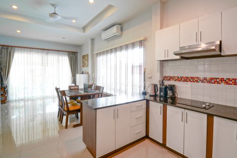 Maison à Bang Lamung, Thaïlande 3 chambres № 162291 - photo 14