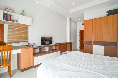 Maison à Bang Lamung, Thaïlande 3 chambres № 162291 - photo 27