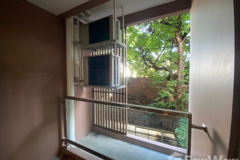 Studio in the Condo in Phaya Thai, Bangkok, Thailand  № 147885 - photo 10