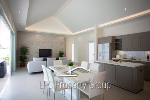 Villa in Hua Hin, Thailand 3 bedrooms № 168493 - photo 3