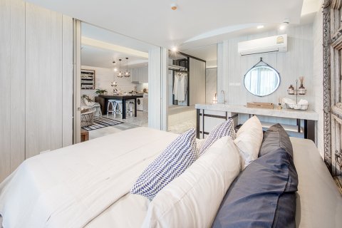 Condo in Hua Hin, Thailand, 1 bedroom  № 168492 - photo 13