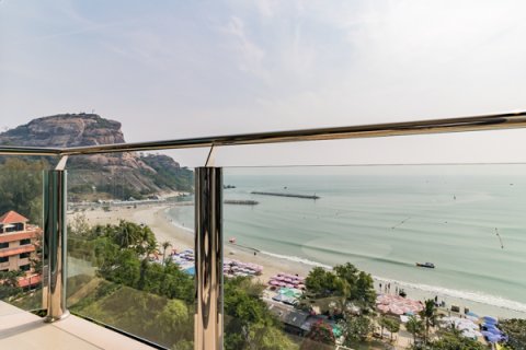 Condo in Hua Hin, Thailand, 1 bedroom  № 168495 - photo 9