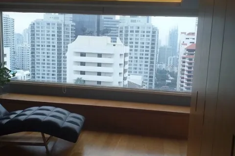 Condo in Watthana, Bangkok, Thailand, 3 bedrooms № 215608 - photo 7
