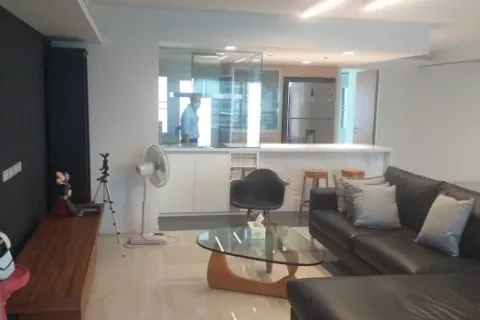 Condo in Watthana, Bangkok, Thailand, 3 bedrooms № 215608 - photo 3