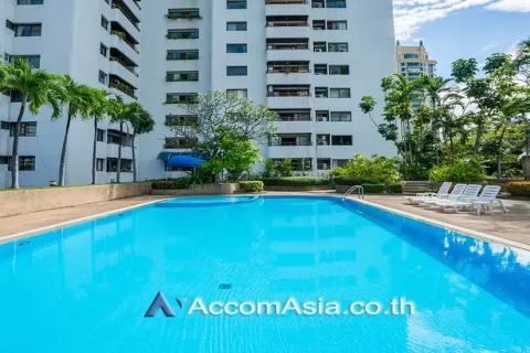Condo in Watthana, Bangkok, Thailand, 3 bedrooms № 215608 - photo 12