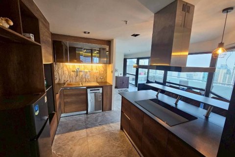 Studio dans le Condo à Watthana, Bangkok, Thaïlande  № 172052 - photo 5