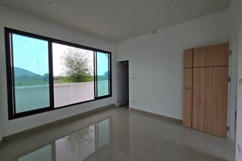 House in Pattaya, Thailand 3 bedrooms № 172057 - photo 9